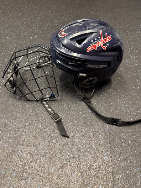 Small Bauer Re-Akt 155 Helmet (Used)