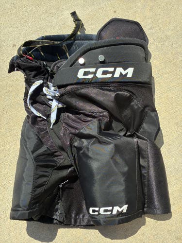 Black Junior Large CCM Tacks AS 580 Hockey Pants (Used)