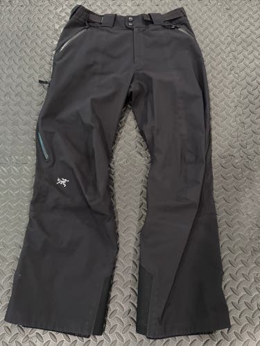 Arcteryx Black Men's Adult Small Ski Pants (can be purchased with red/orange mat