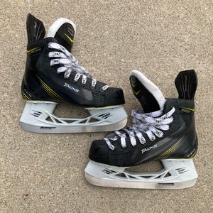 CCM Tacks 3052 Hockey Skates | Size 3