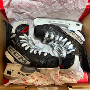 CCM Jetspeed FT680 Hockey Skates Size 1.5 (Used)