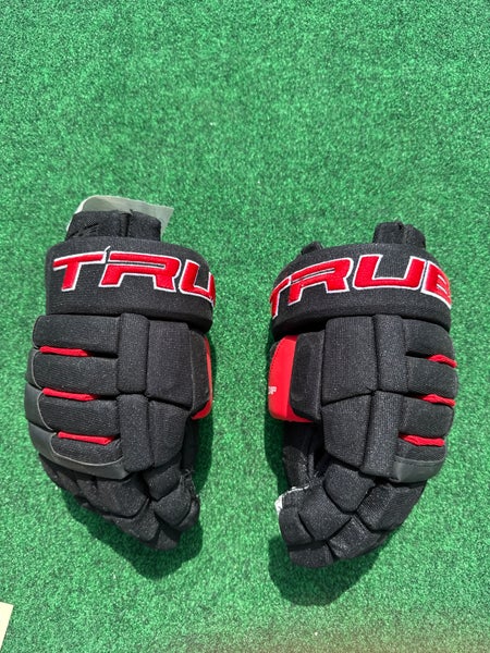 Black & Red Junior True A6.0 SBP Pro Gloves 11" (Used)