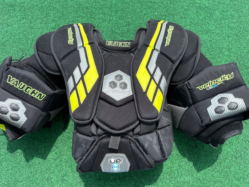 Vaughn Velocity VE8 Int Goalie Chest Protector (Used) | Intermediate Medium