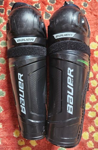 Junior Bauer X 12" Shin Pads (Used)