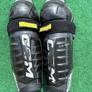 Junior CCM AS 580 Shin Pads 12" (Used)