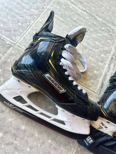 Bauer Supreme 2S Pro Hockey Skates Size 4.5 (Used)