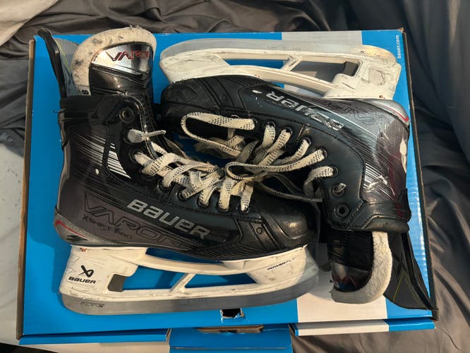 2023 Bauer Vapor X Shift Pro Hockey Skates Regular Width 8 (Used)