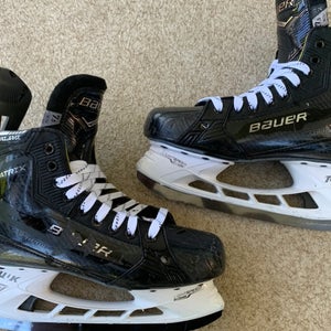 Bauer Supreme Matrix Hockey Skates 7.5 (Used)