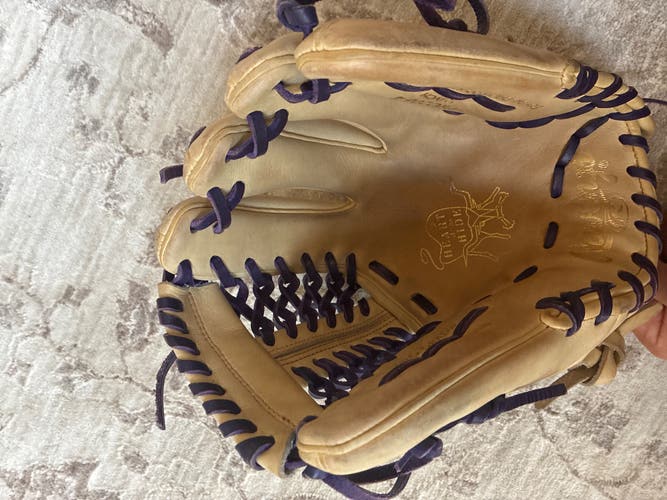 Rawlings Heart of the Hide RH Outfield Baseball Glove 12" (Used)