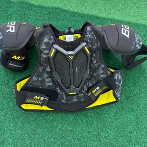 Bauer Supreme M3 Shoulder Pads (Used) | Intermediate Large