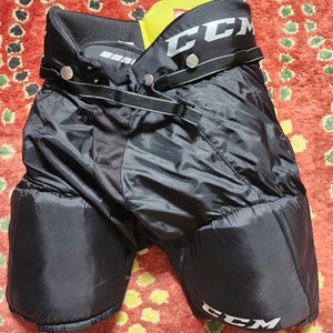 Medium Junior CCM Goalie Pants Tacks 9550 (Used)
