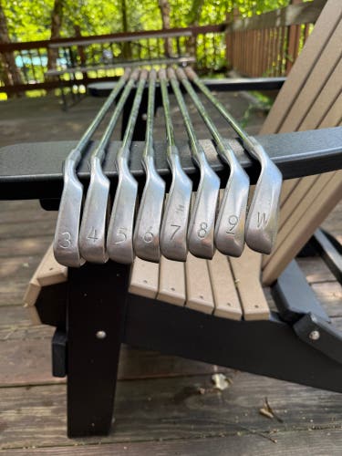 Ping Eye 2 black dot 3-PW iron set