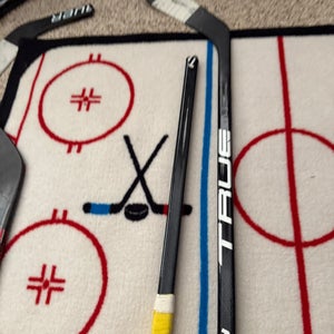 Junior True Left Hand Hockey Stick T28 (Used)