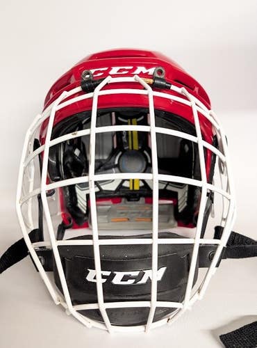 Used Medium CCM Tacks 910 Helmet