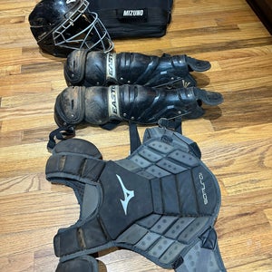 Mizuno Catcher Gear Set