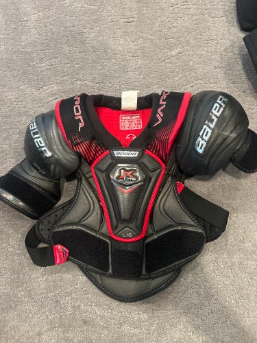 Large Junior Bauer Vapor 1X Lite Shoulder Pads (Used)