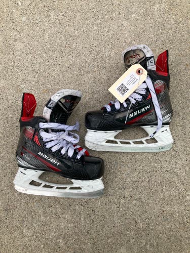 Bauer Vapor X5 Pro Hockey Skates | Size Y11