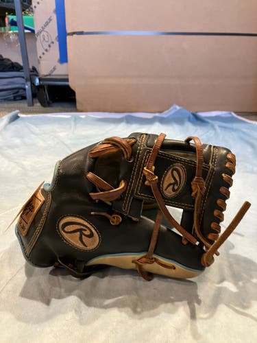 Brown Rawlings Heart of the Hide RH Infield Baseball Glove 11.5" (Used)