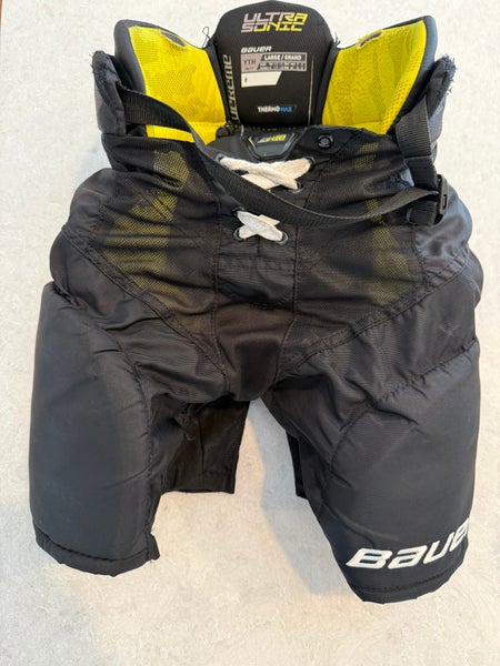 Youth Large Bauer Supreme Ultrasonic Hockey Pants (Used)