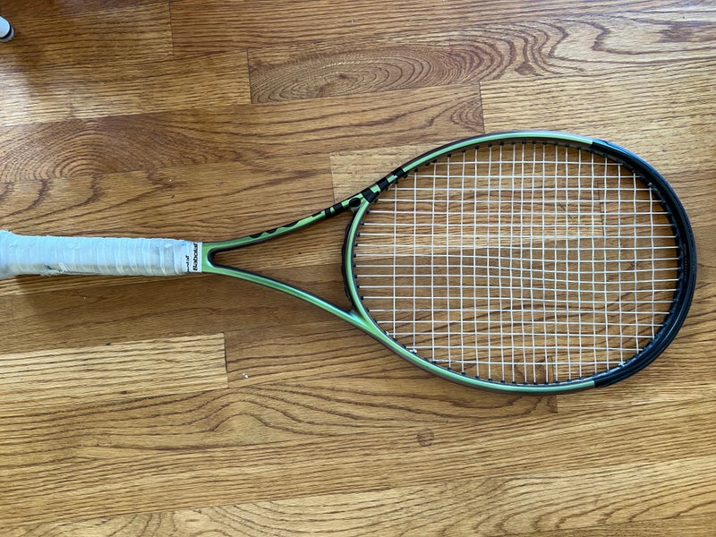 Adult Wilson Blade 98 v8 Tennis Racquet (Used)