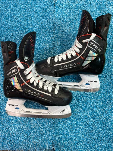 Intermediate True HZRDUS 7X Hockey Skates Regular Width Size 5 (Used)