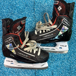 Intermediate True HZRDUS 7X Hockey Skates Regular Width Size 4 (Used)