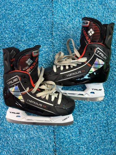 Intermediate True HZRDUS 7X Hockey Skates Regular Width Size 4 (Used)