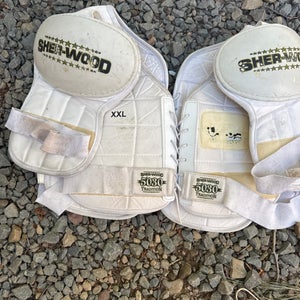 Extra xLarge Senior Sher-Wood 5030 Shoulder Pads (Used)