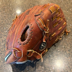 Nike Diamond Ready RH Outfield Baseball Glove 13" (Used)