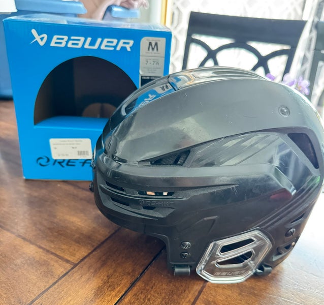 Medium Bauer Re-Akt 85 Helmet (Used)