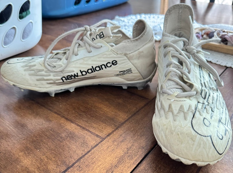 White Unisex Size M 8.5 (W 9.5) Adult New Balance Burn X3 Mid Top (Used)