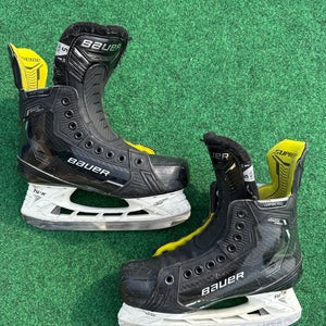 Intermediate Bauer Supreme Ignite Pro+ Hockey Skates  (Fit 1) Size 5 (Used)