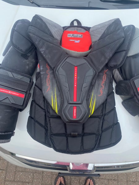 Large Bauer Vapor Hyperlite 2 Goalie Chest Protector (Used)