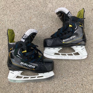 Bauer Supreme M5 Pro Hockey Skates Y9