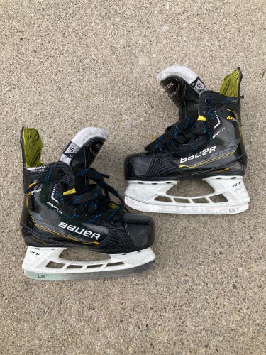 Bauer Supreme M5 Pro Hockey Skates Y9