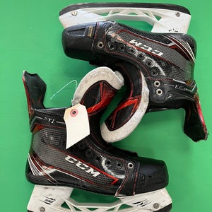 Intermediate CCM JetSpeed FT1 Hockey Skates Regular Width Size 4.5 (Used)