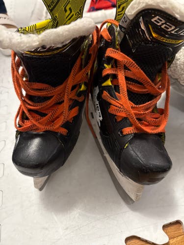 2024 Bauer Supreme M4 Hockey Skates Regular Width Size 2.5 (Used)