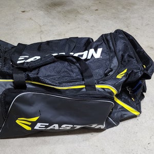 Easton Stealth RS Senior XL Wheeled Hockey Bag