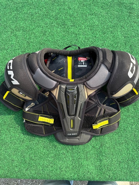 CCM AS580 Shoulder Pads (Used) | Junior Medium