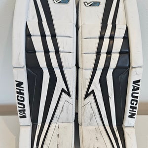 31" Vaughn Velocity V9 Goalie Leg Pads (Used)