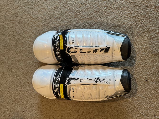 Senior CCM ASV Pro 15" Shin Pads Pro Stock (Used)