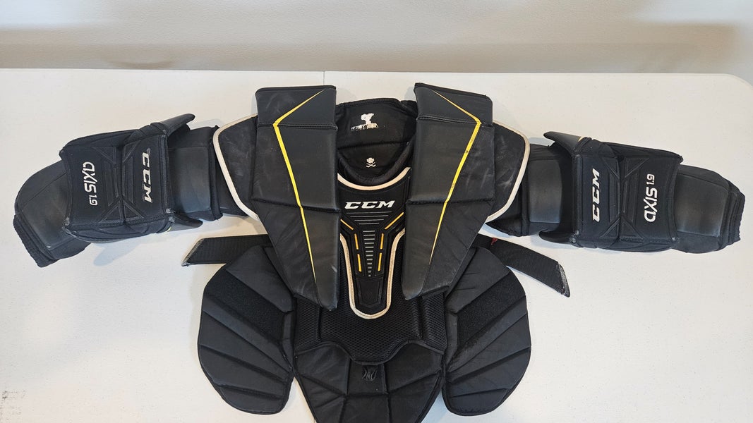 Medium CCM Axis A1.9 Goalie Chest Protector (Used)