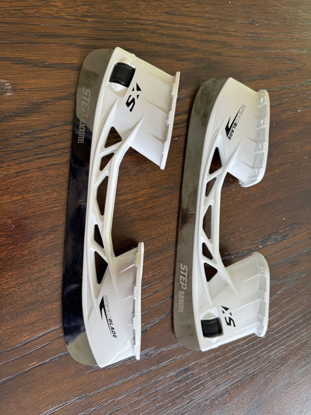 2025 CCM Hockey Skates 7 (New)