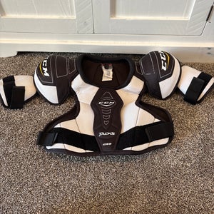 Men's Junior Medium/Large CCM Tacks 1052 Shoulder Pads (New)