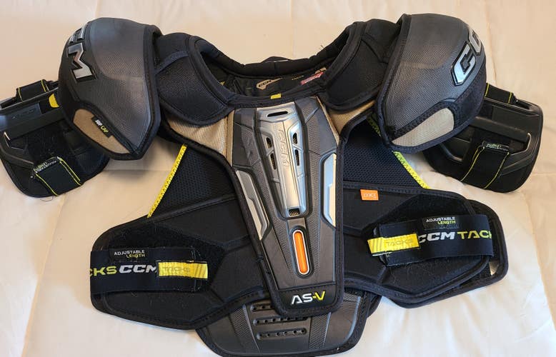 Large Senior CCM Tacks ASV Shoulder Pads (Used)