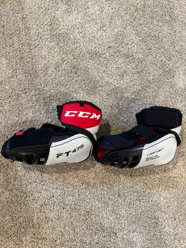 Senior Medium CCM Elbow Pads (Used)