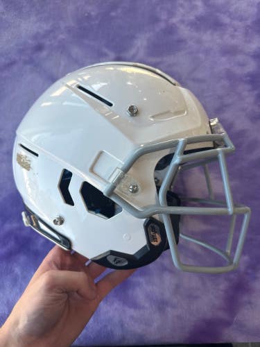 Adult Extra Large Schutt F7 Helmet (Used)