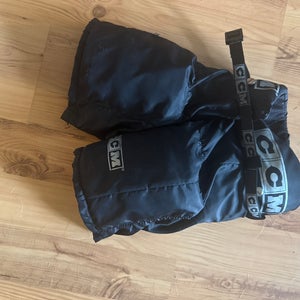 Junior XS CCM 192 Hockey Pants (Used)