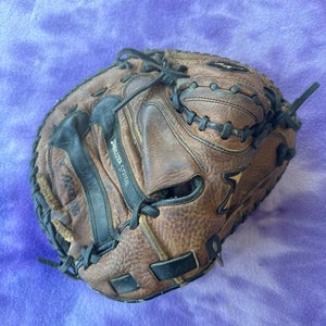 Brown Mizuno World Win RH Catcher's Baseball Glove 33" (Used)