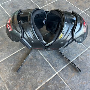Medium Youth Riddell Power JPX Shoulder Pads (Used)